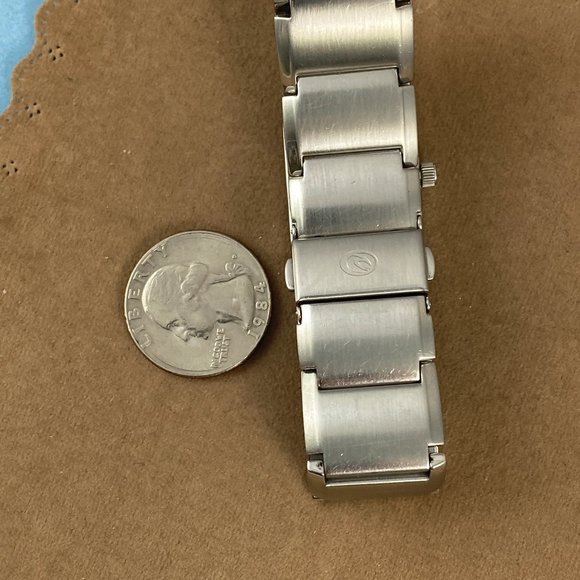 Vintage Ladies Rip Curl Watch Silver Tone Bracelet - Picture 6 of 8